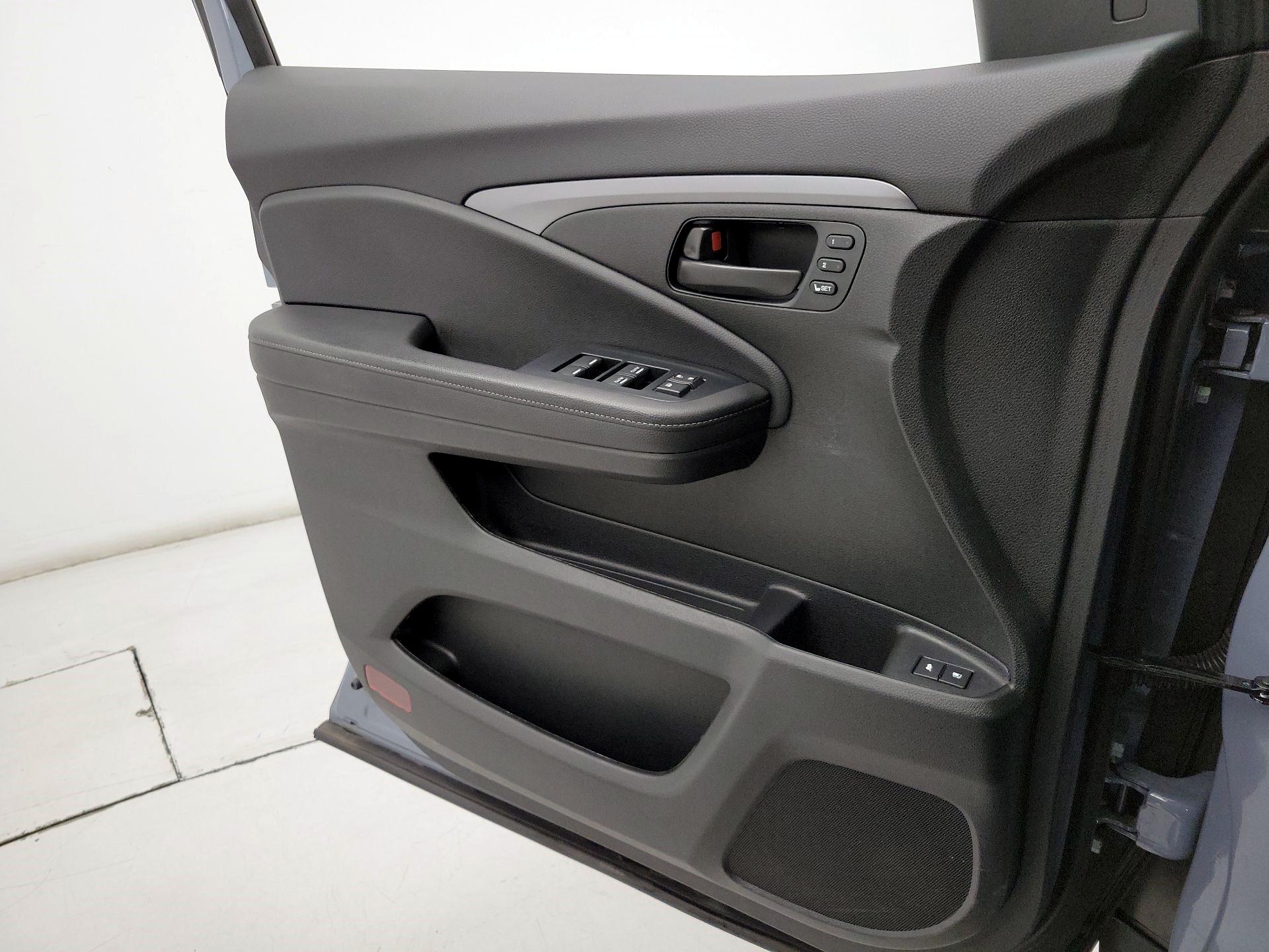 Thumbnail: 2023 Honda Passport - 12