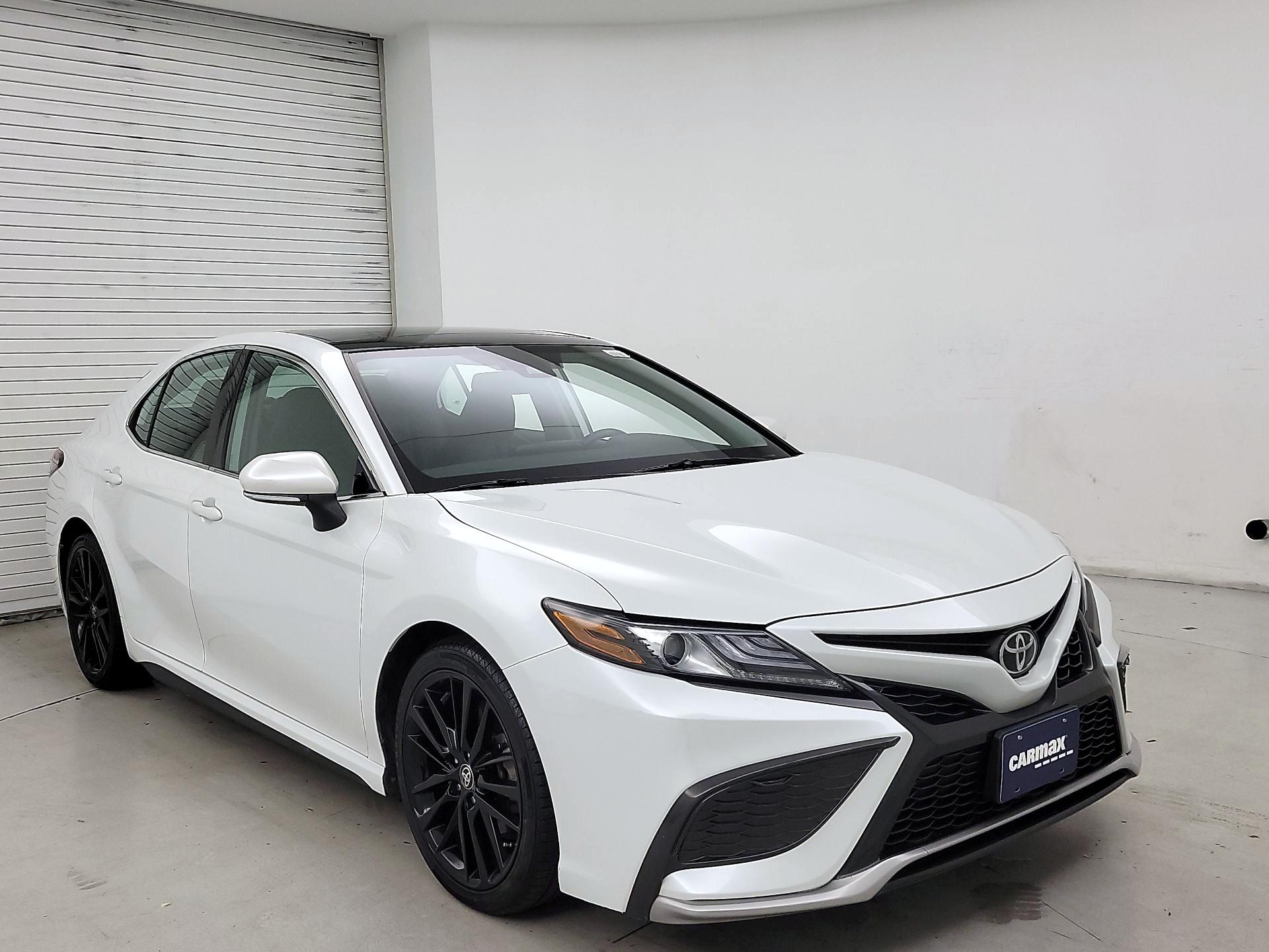 Thumbnail: 2022 Toyota Camry - 1