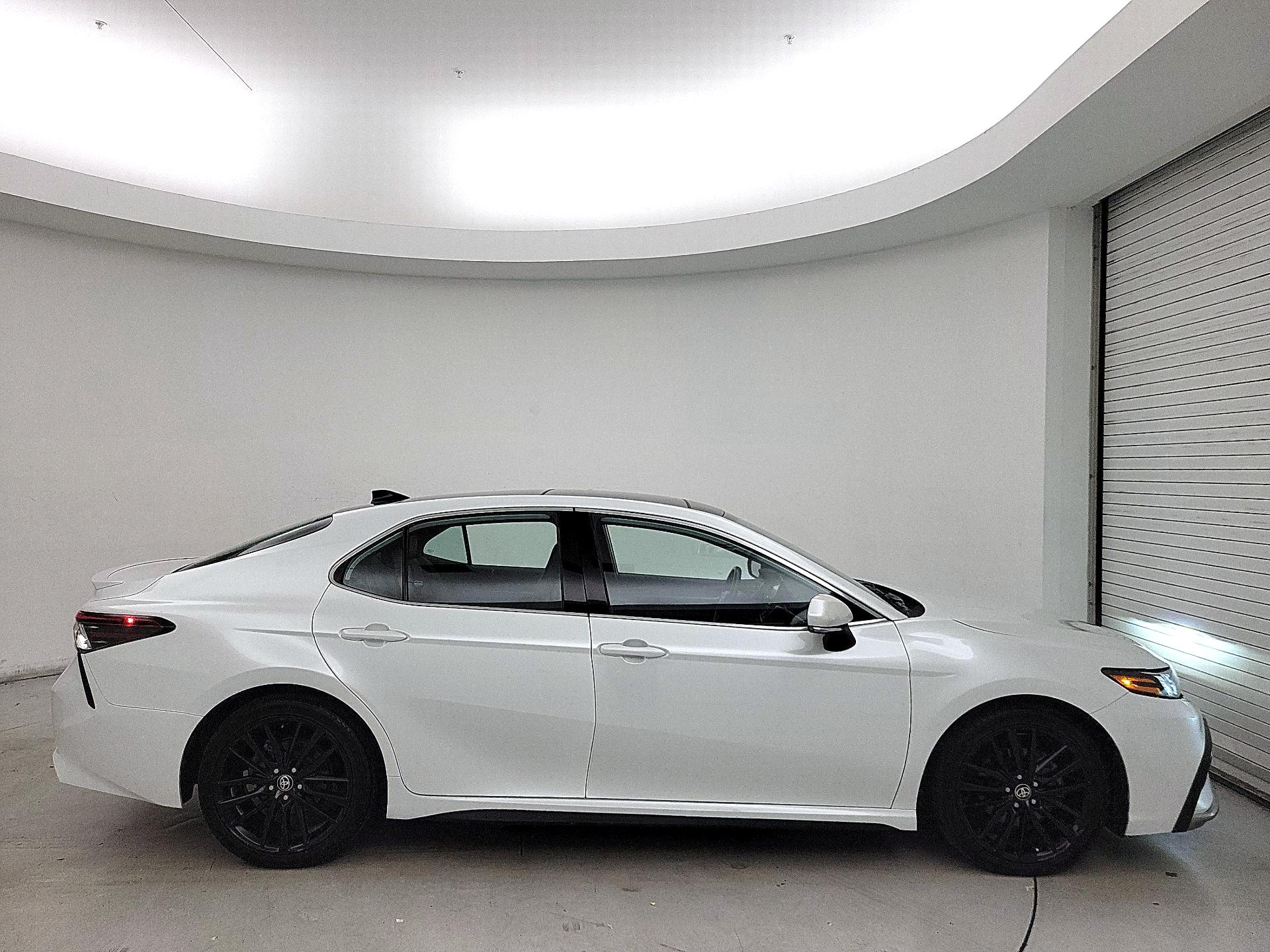 Thumbnail: 2022 Toyota Camry - 4