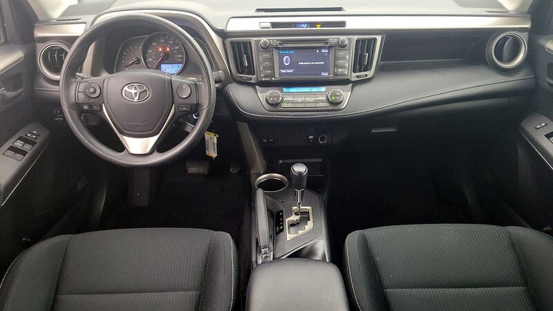 2014 Toyota RAV4 XLE 9