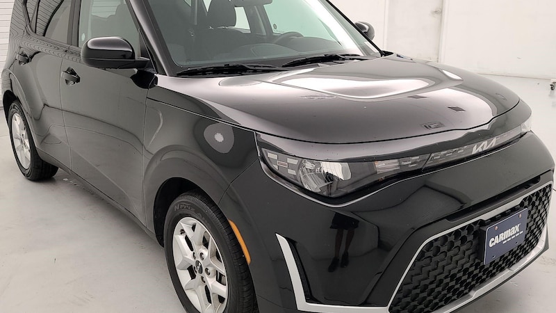 2023 Kia Soul LX Hero Image