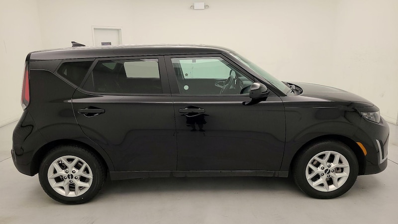 2023 Kia Soul LX 4