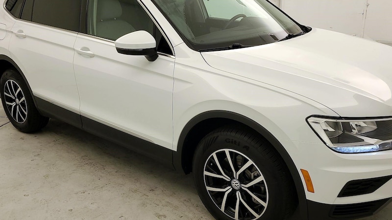 2021 Volkswagen Tiguan SE Hero Image