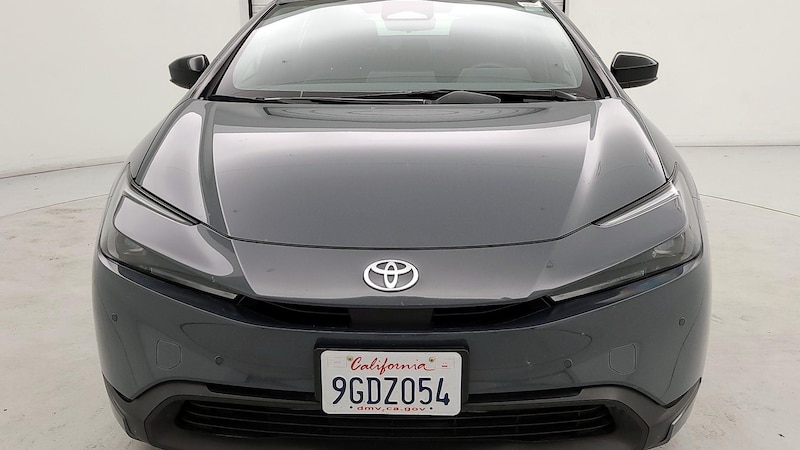 2023 Toyota Prius LE 2