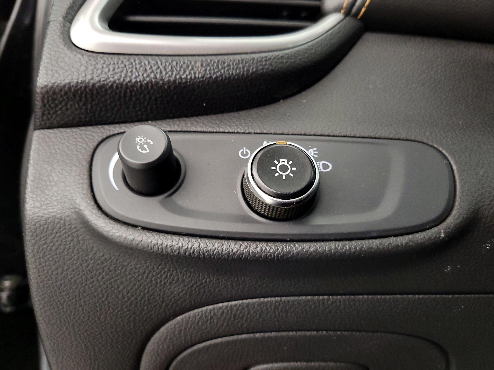 Thumbnail: 2019 Chevrolet Trax - 13