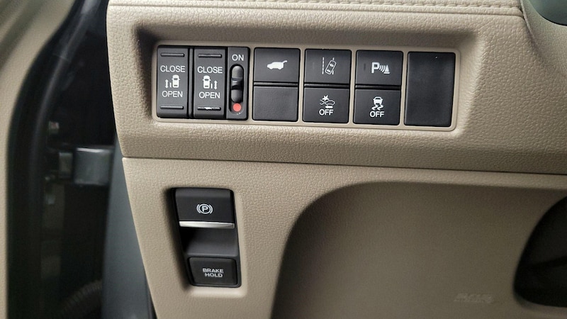 2018 Honda Odyssey Elite 13