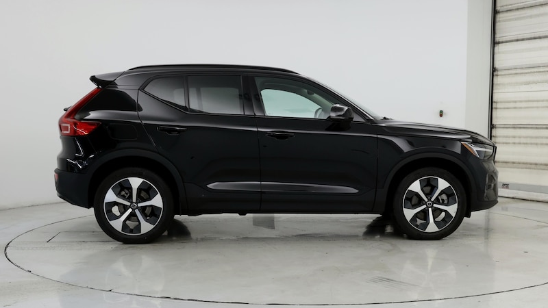 2024 Volvo XC40 B5 Plus 7