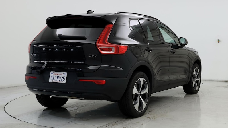 2024 Volvo XC40 B5 Plus 8