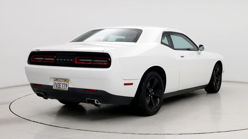 2016 Dodge Challenger SXT 8