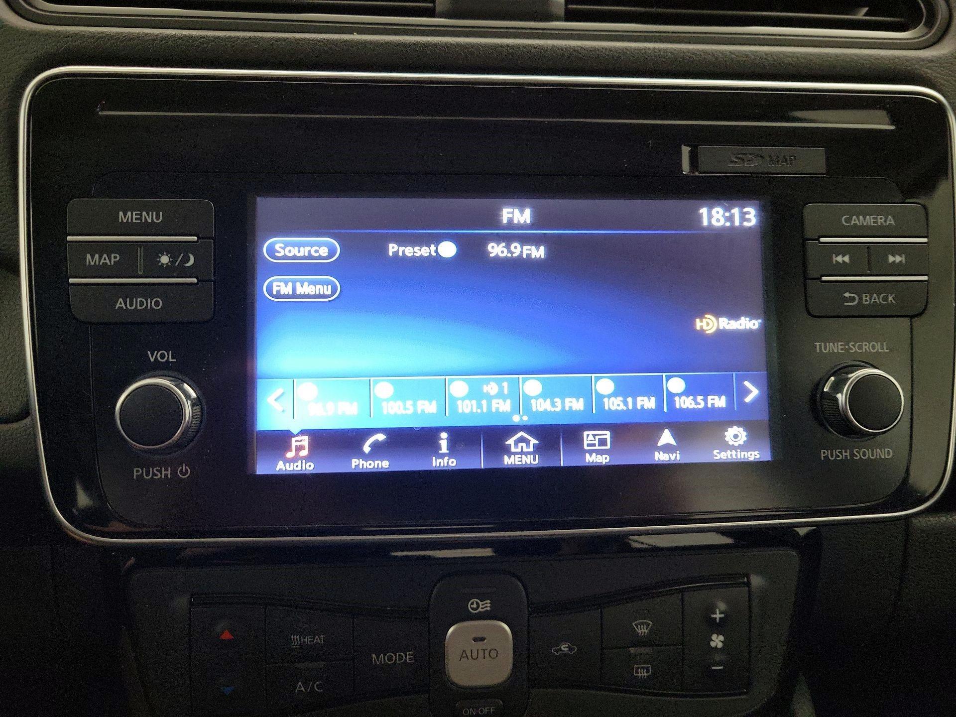Thumbnail: 2019 Nissan Leaf - 14