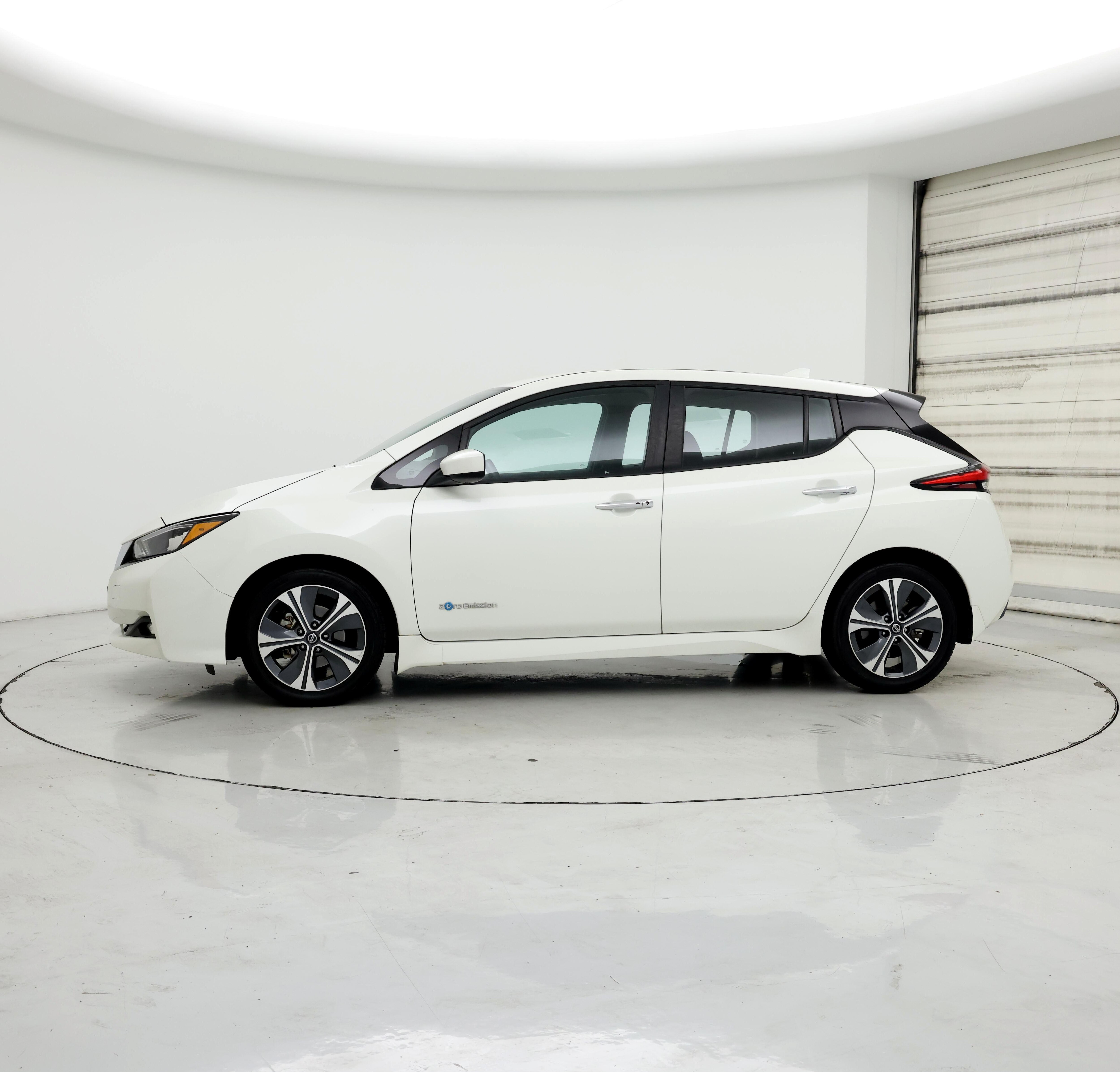 Thumbnail: 2019 Nissan Leaf - 3