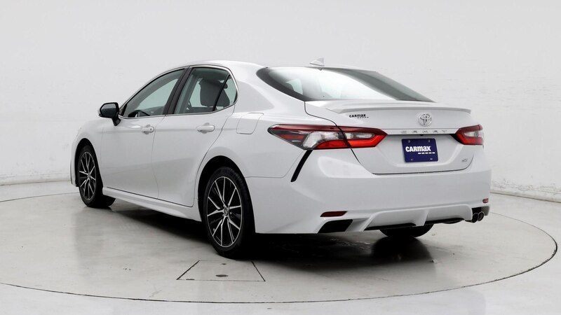 2023 Toyota Camry SE 2