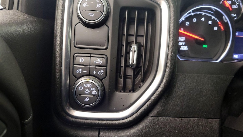 2019 Chevrolet Silverado 1500 RST 13