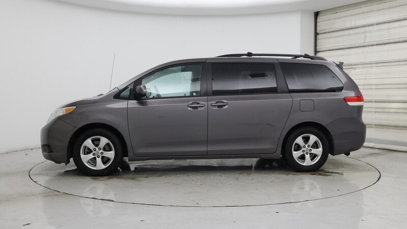 2014 Toyota Sienna LE 3