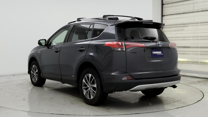 2018 Toyota RAV4 XLE 2