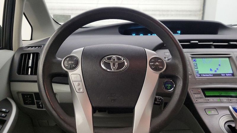 2014 Toyota Prius Four 10