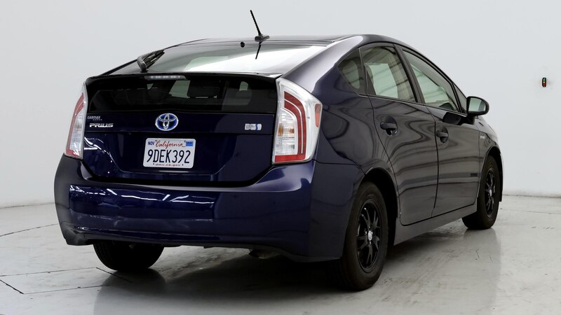 2014 Toyota Prius Four 8