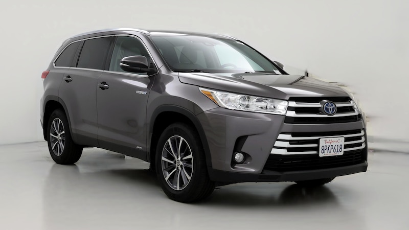 2019 Toyota Highlander XLE Hero Image