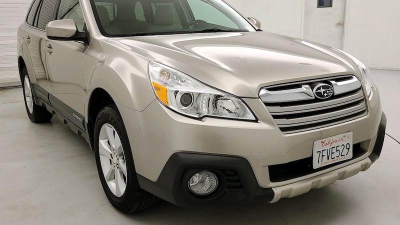 2014 Subaru Outback 2.5i Limited Hero Image