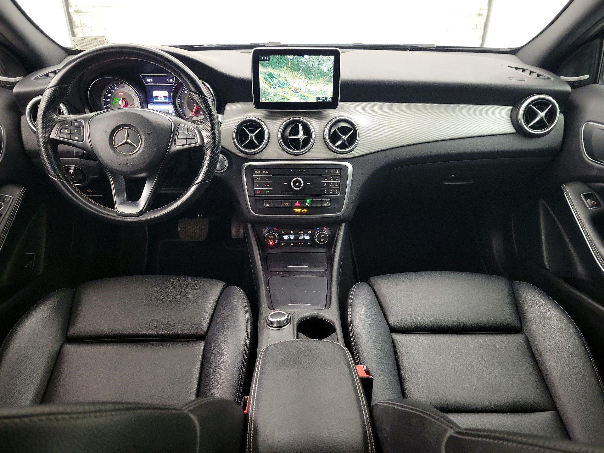 Thumbnail: 2016 Mercedes-Benz GLA - 9