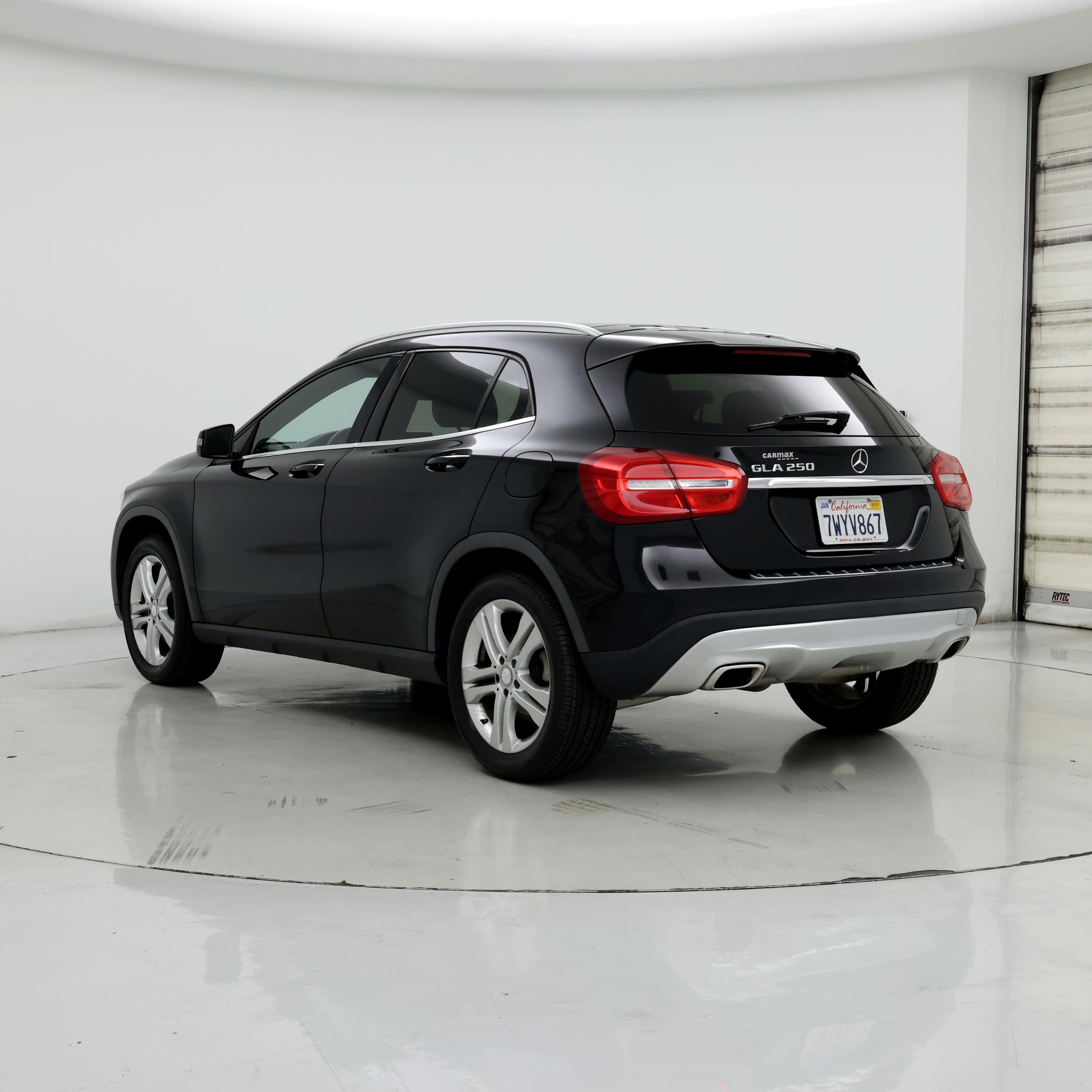Thumbnail: 2016 Mercedes-Benz GLA - 2