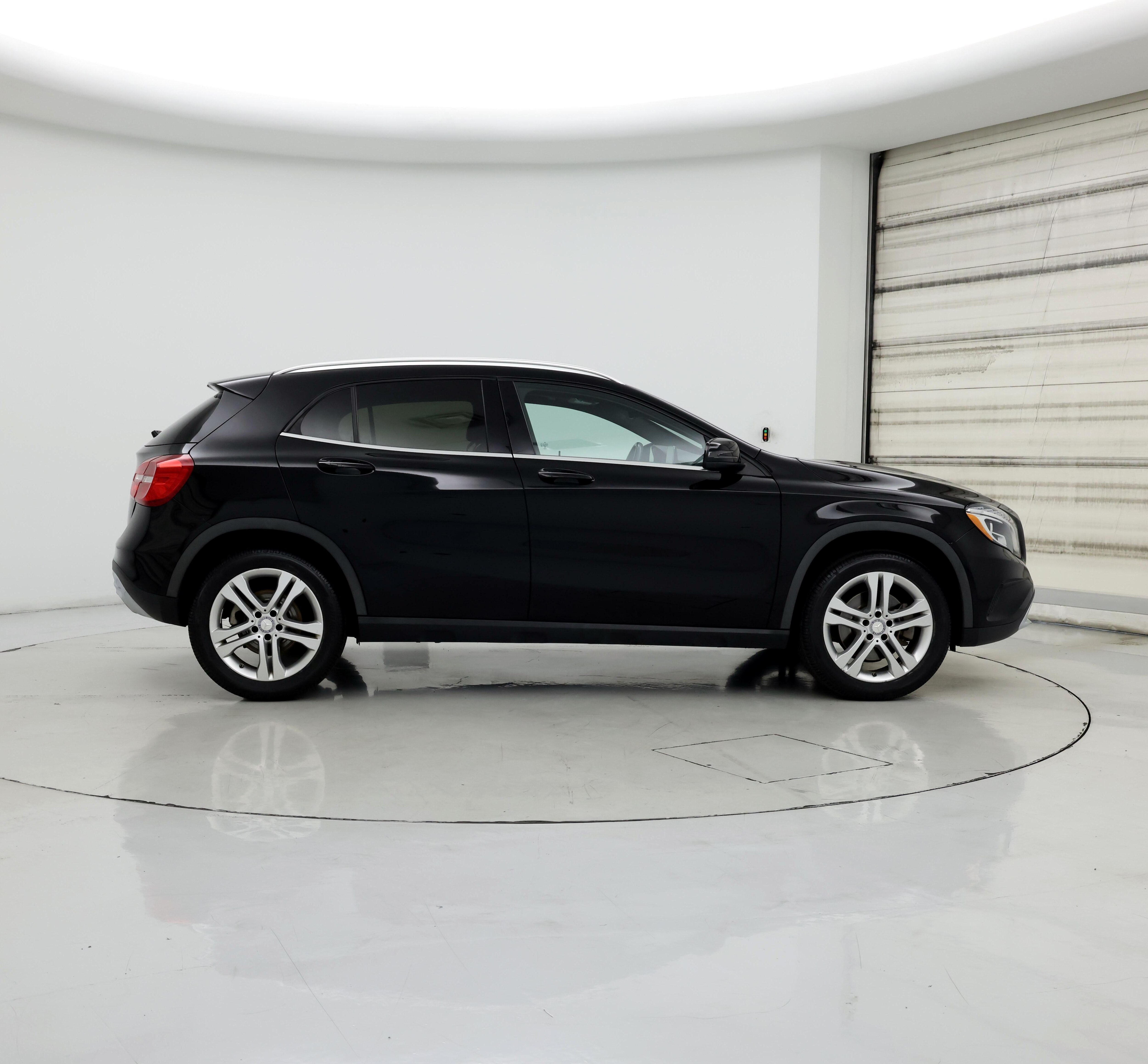 Thumbnail: 2016 Mercedes-Benz GLA - 7