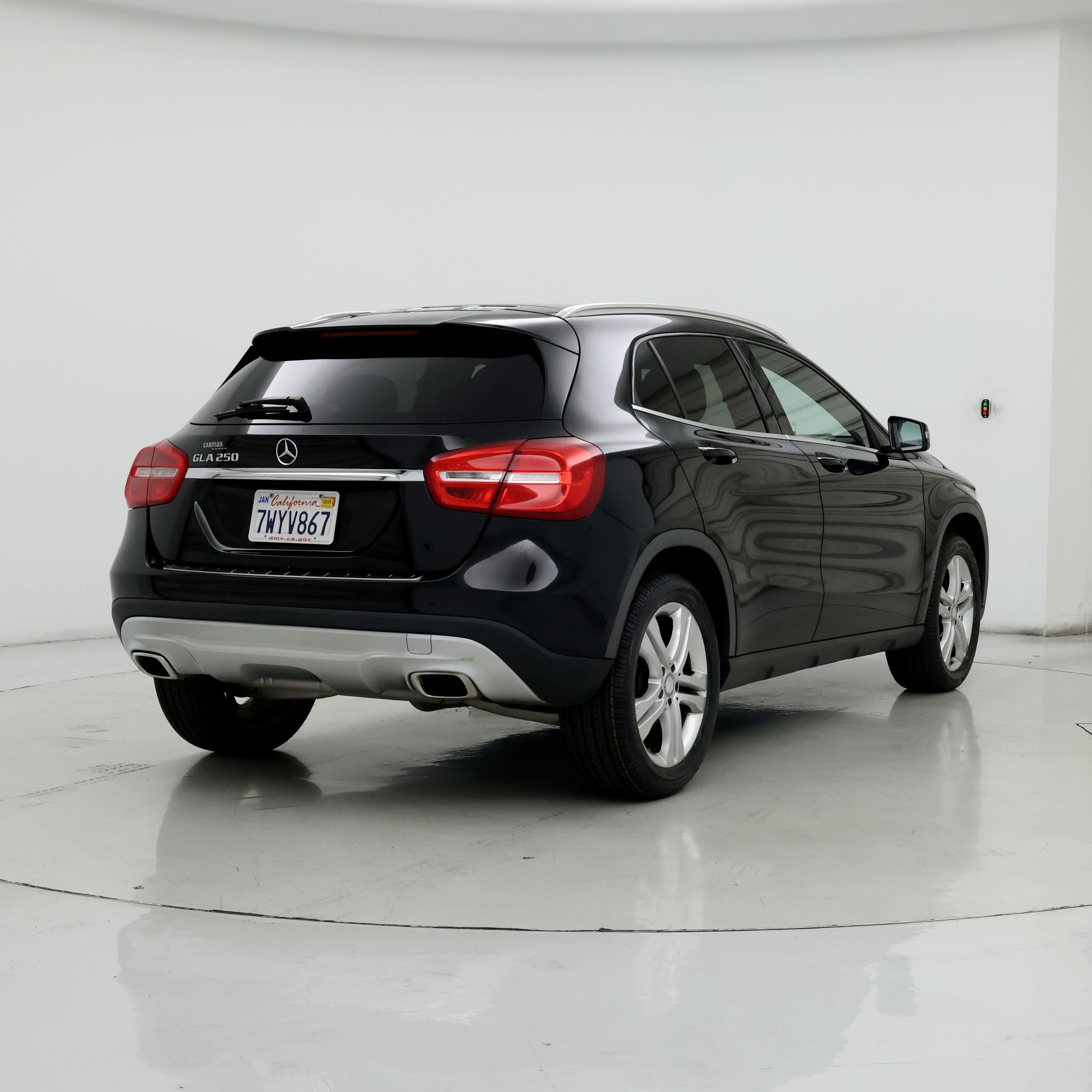 Thumbnail: 2016 Mercedes-Benz GLA - 8