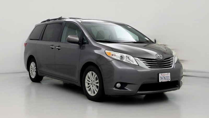 2015 Toyota Sienna XLE Hero Image