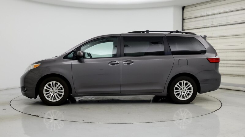 2015 Toyota Sienna XLE 3