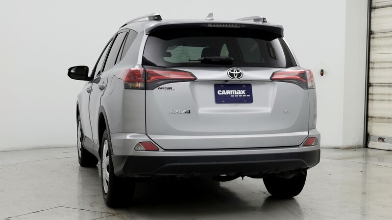 2018 Toyota RAV4 LE 6