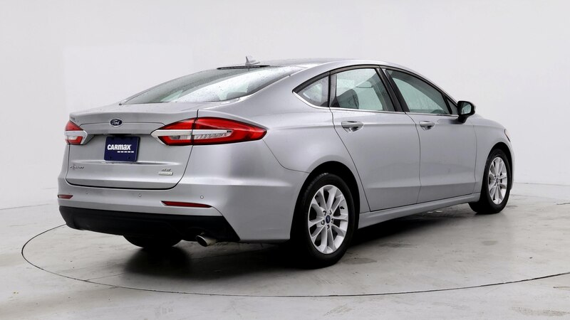 2020 Ford Fusion SE 8