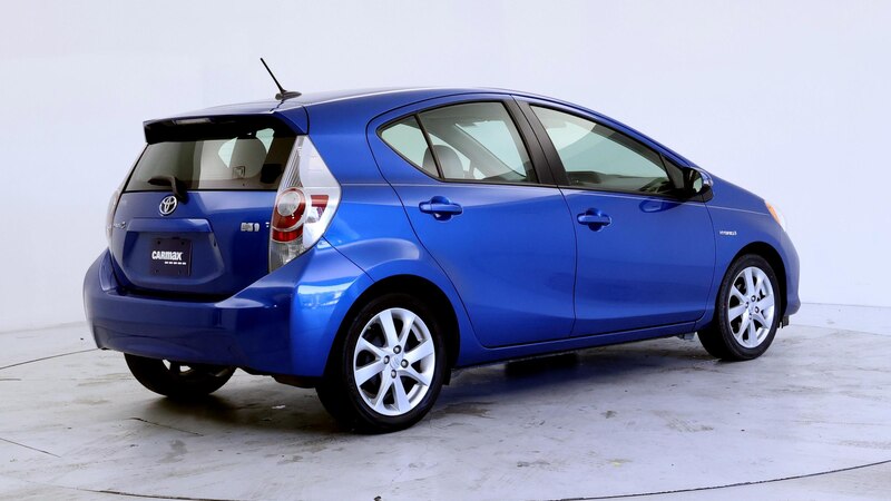 2013 Toyota Prius c Four 6