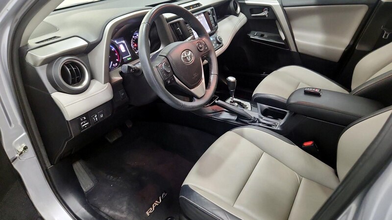 2017 Toyota RAV4 Limited 11