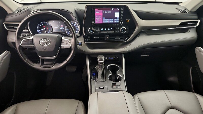 2022 Toyota Highlander XLE 9