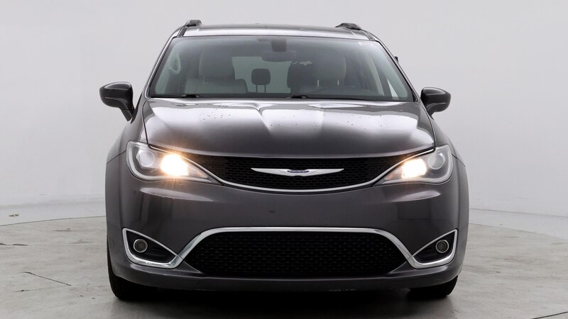 2017 Chrysler Pacifica Touring L 5