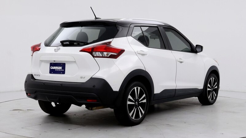 2020 Nissan Kicks SV 8