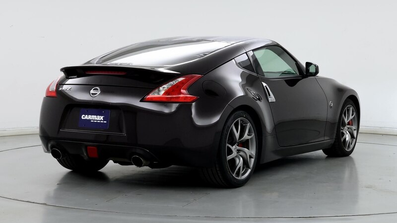 2016 Nissan Z Sport 8