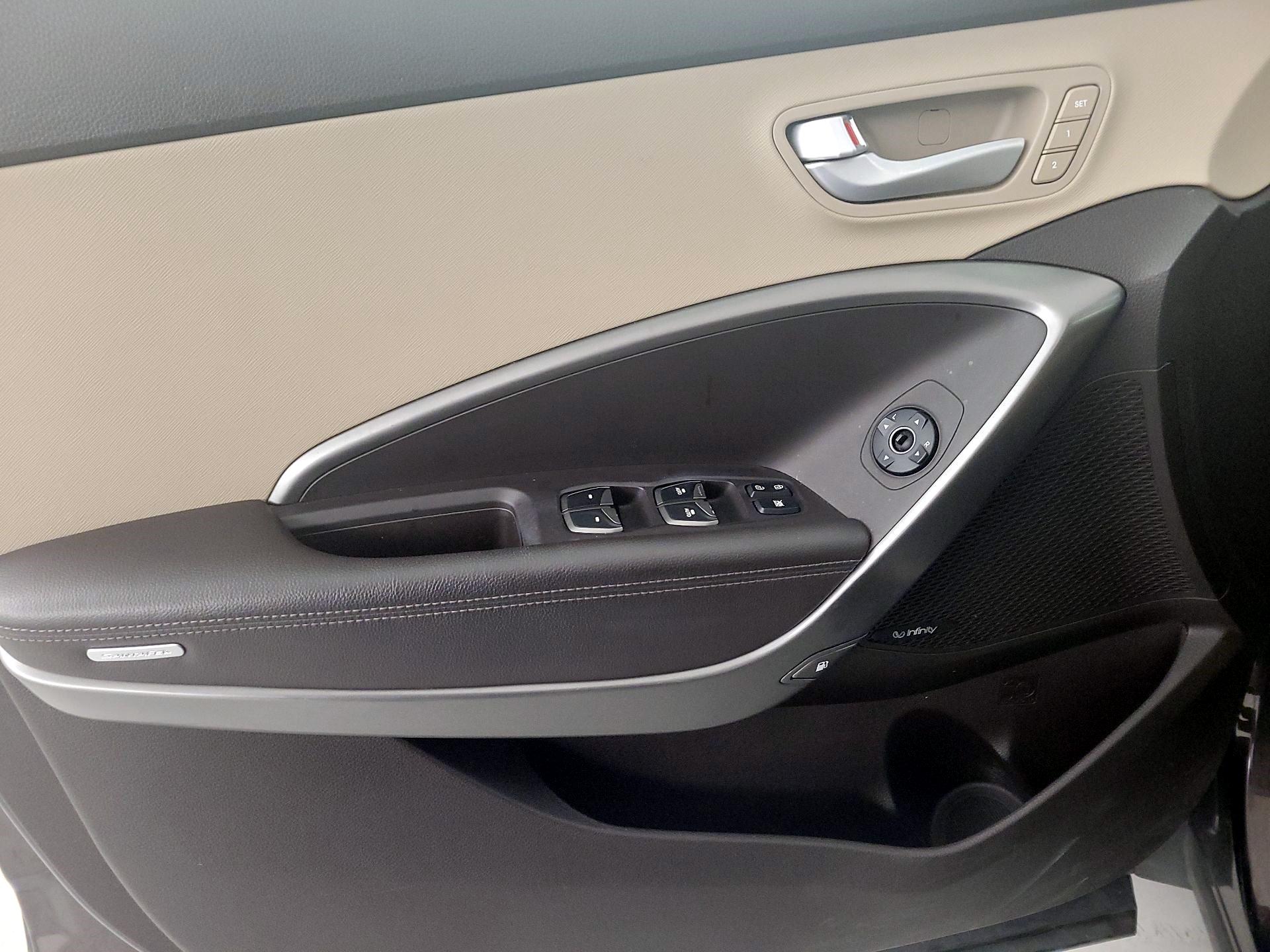 Thumbnail: 2017 Hyundai Santa Fe - 12