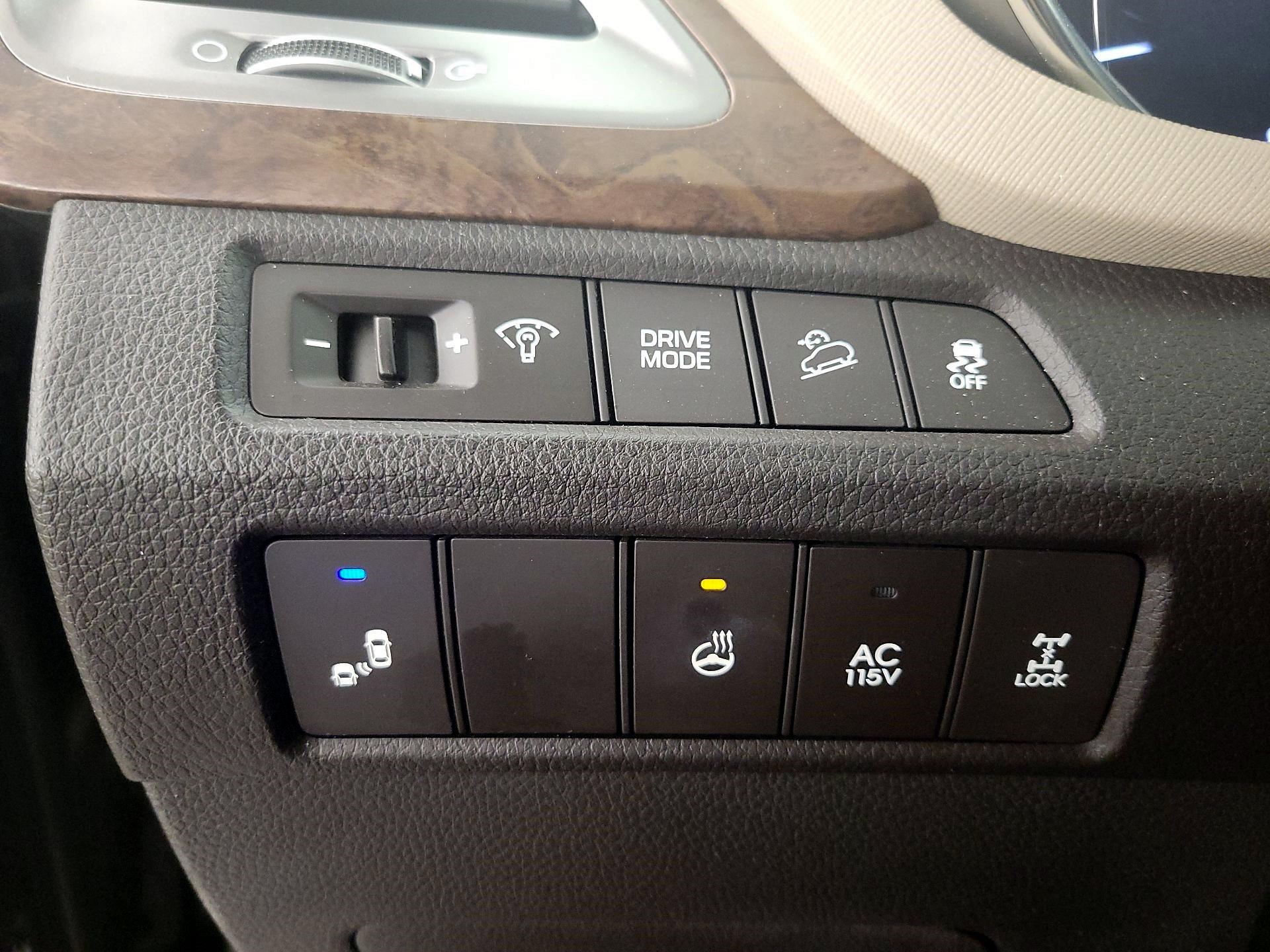 Thumbnail: 2017 Hyundai Santa Fe - 13