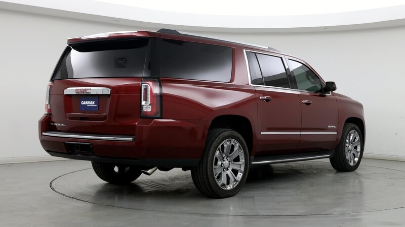 2017 GMC Yukon XL Denali 8