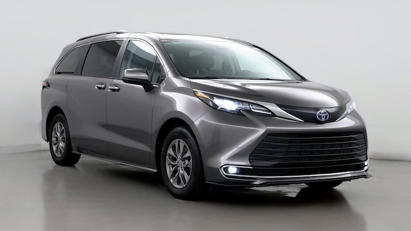 2024 Toyota Sienna XLE Hero Image