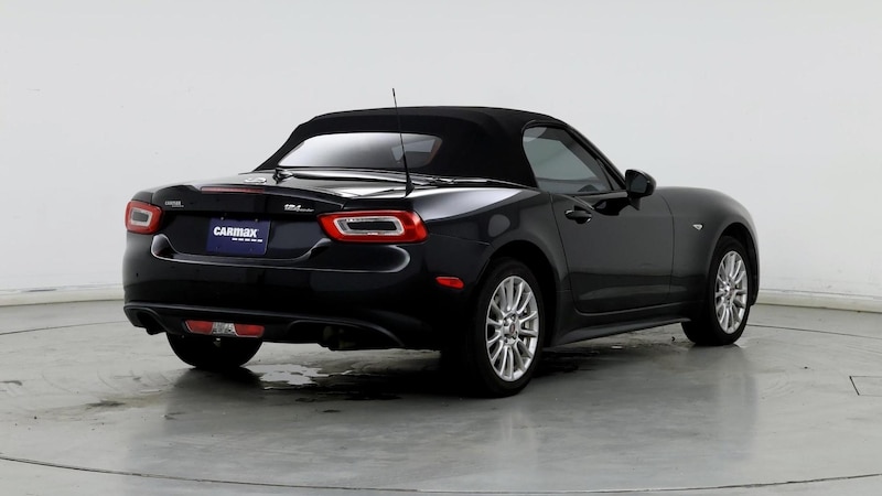 2018 Fiat 124 Spider Classica 8