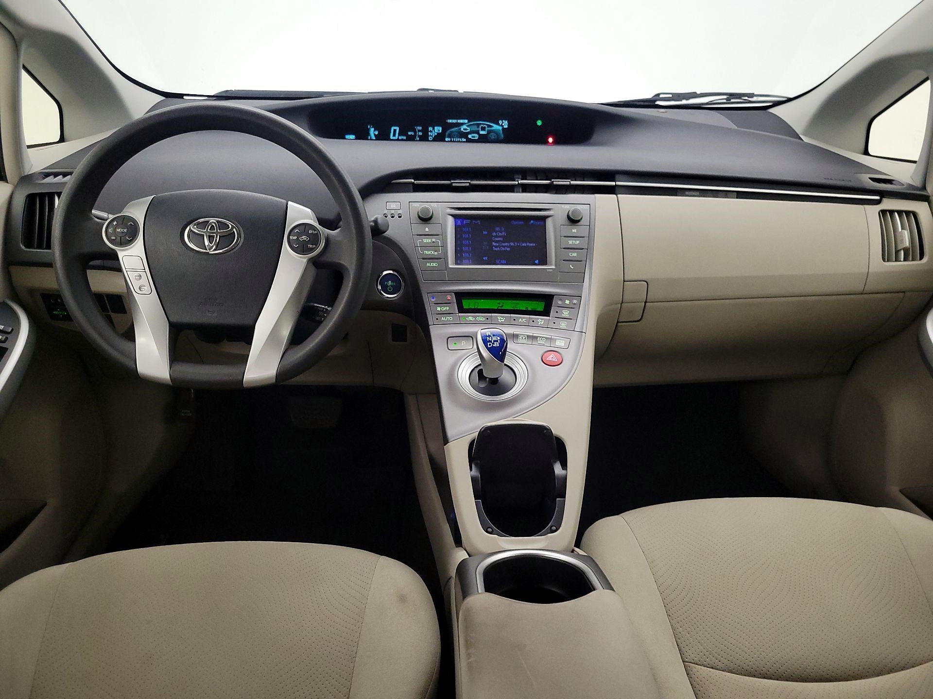 Thumbnail: 2015 Toyota Prius - 9