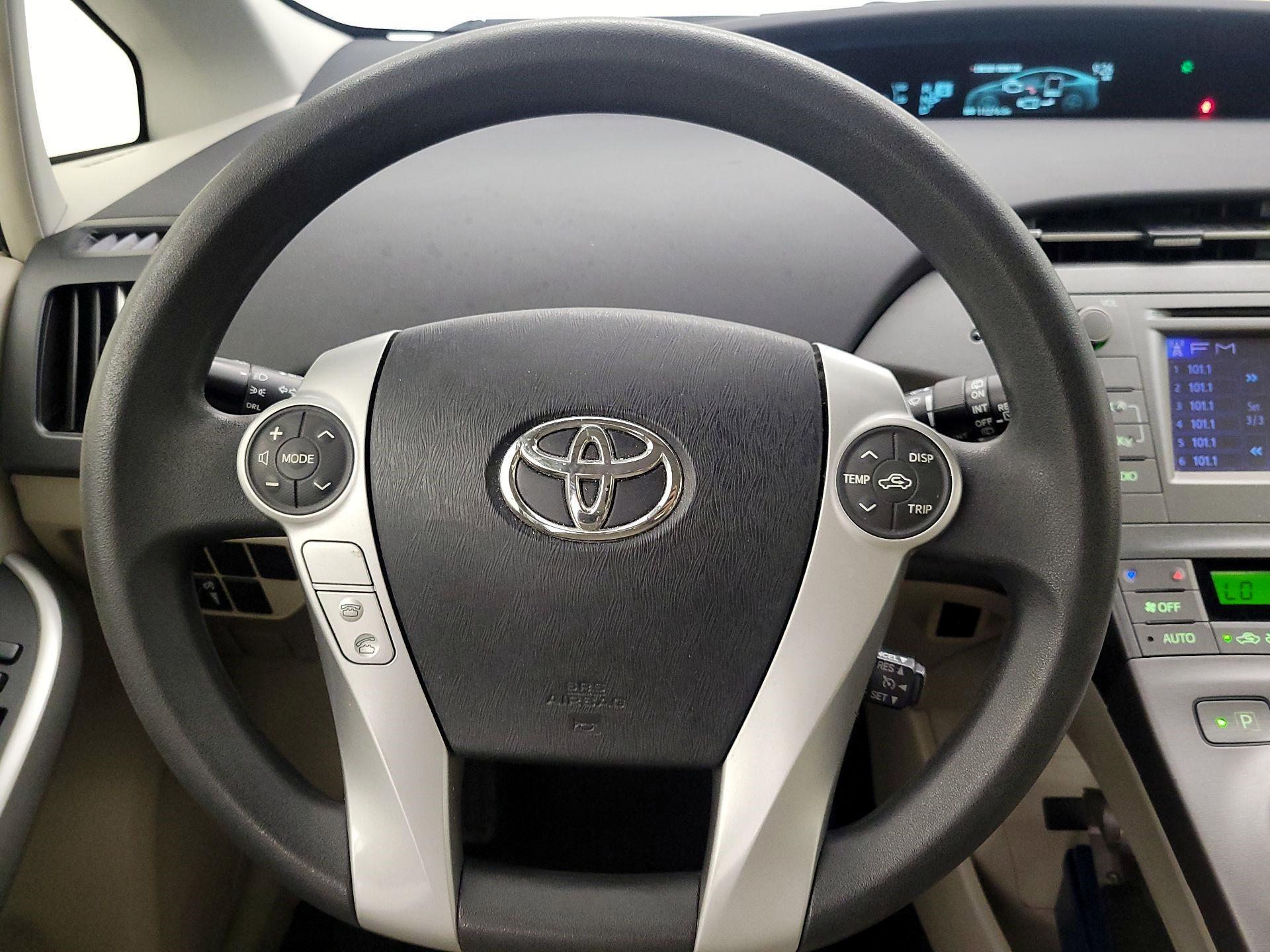 Thumbnail: 2015 Toyota Prius - 10