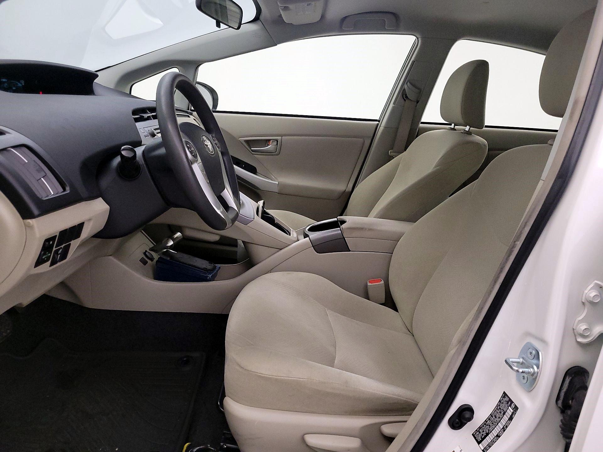 Thumbnail: 2015 Toyota Prius - 11