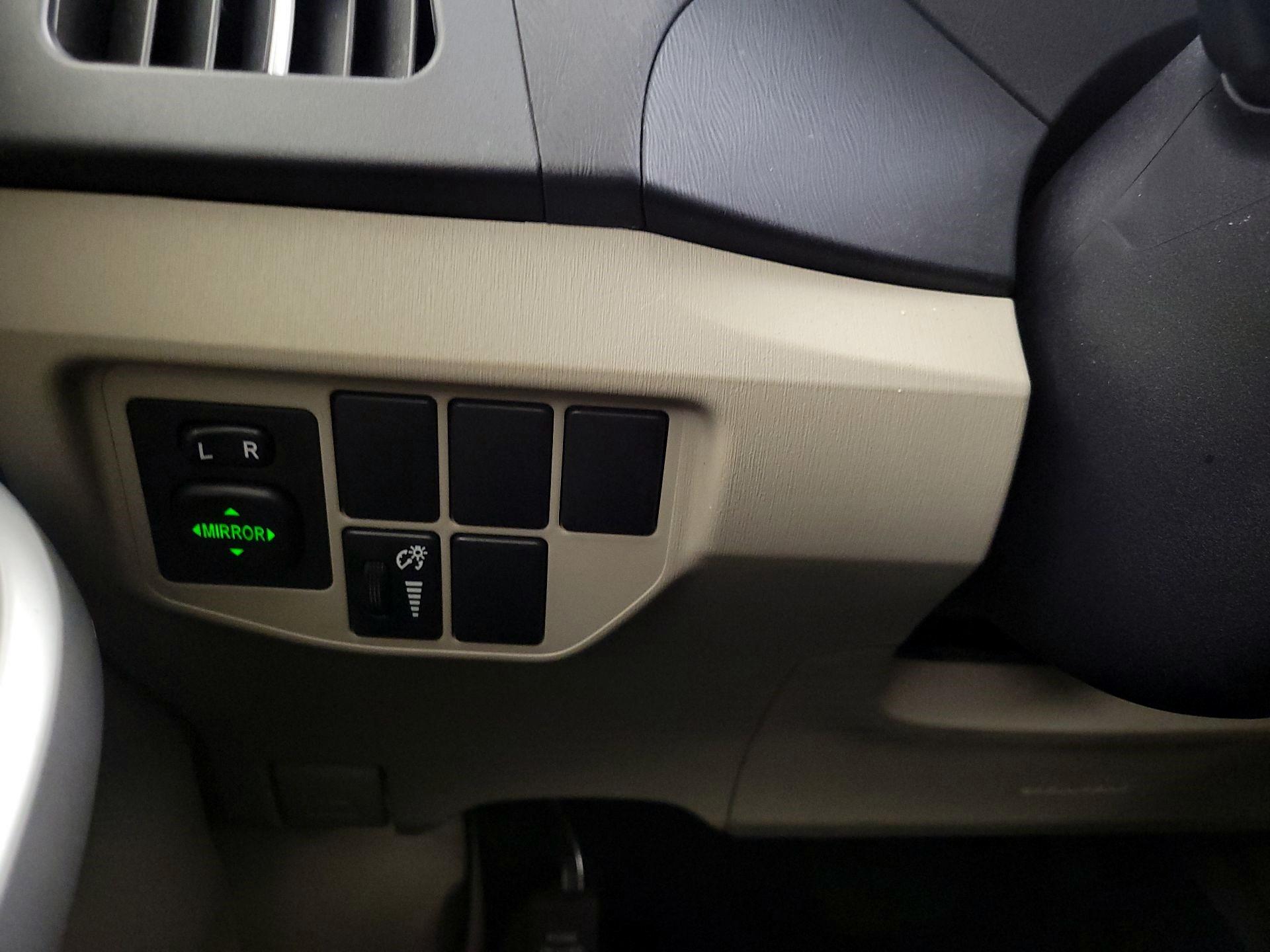 Thumbnail: 2015 Toyota Prius - 13