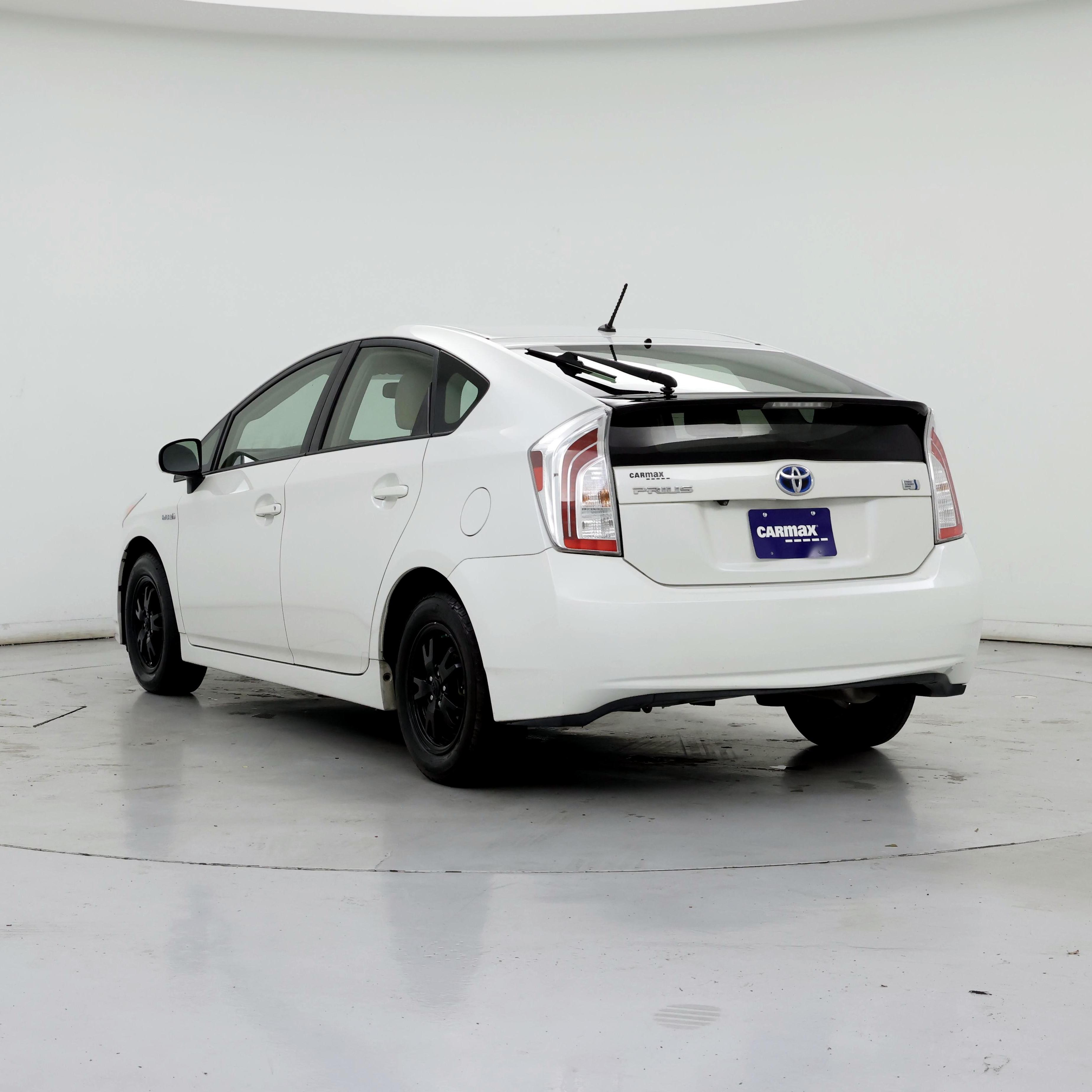 Thumbnail: 2015 Toyota Prius - 2