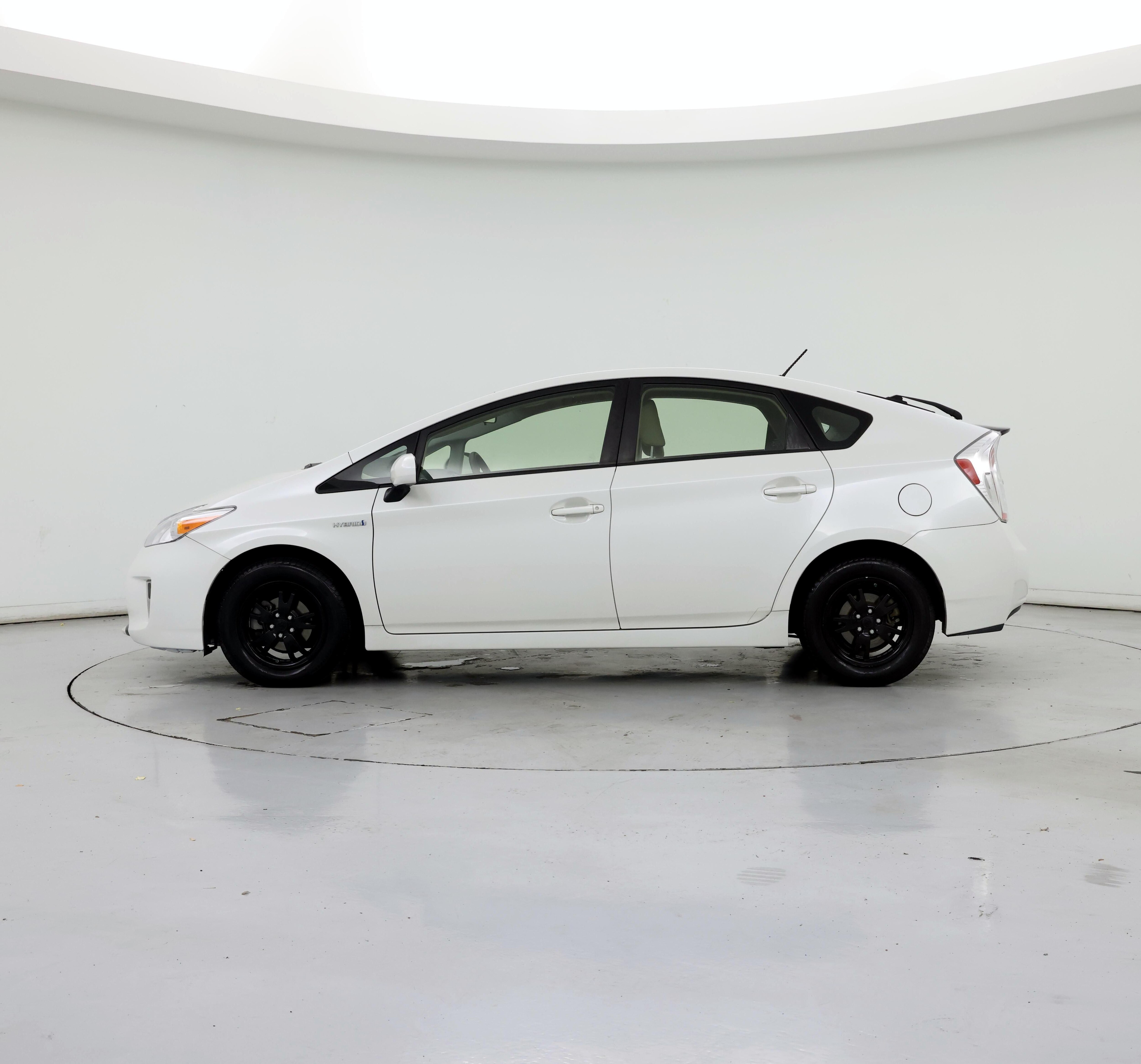Thumbnail: 2015 Toyota Prius - 3