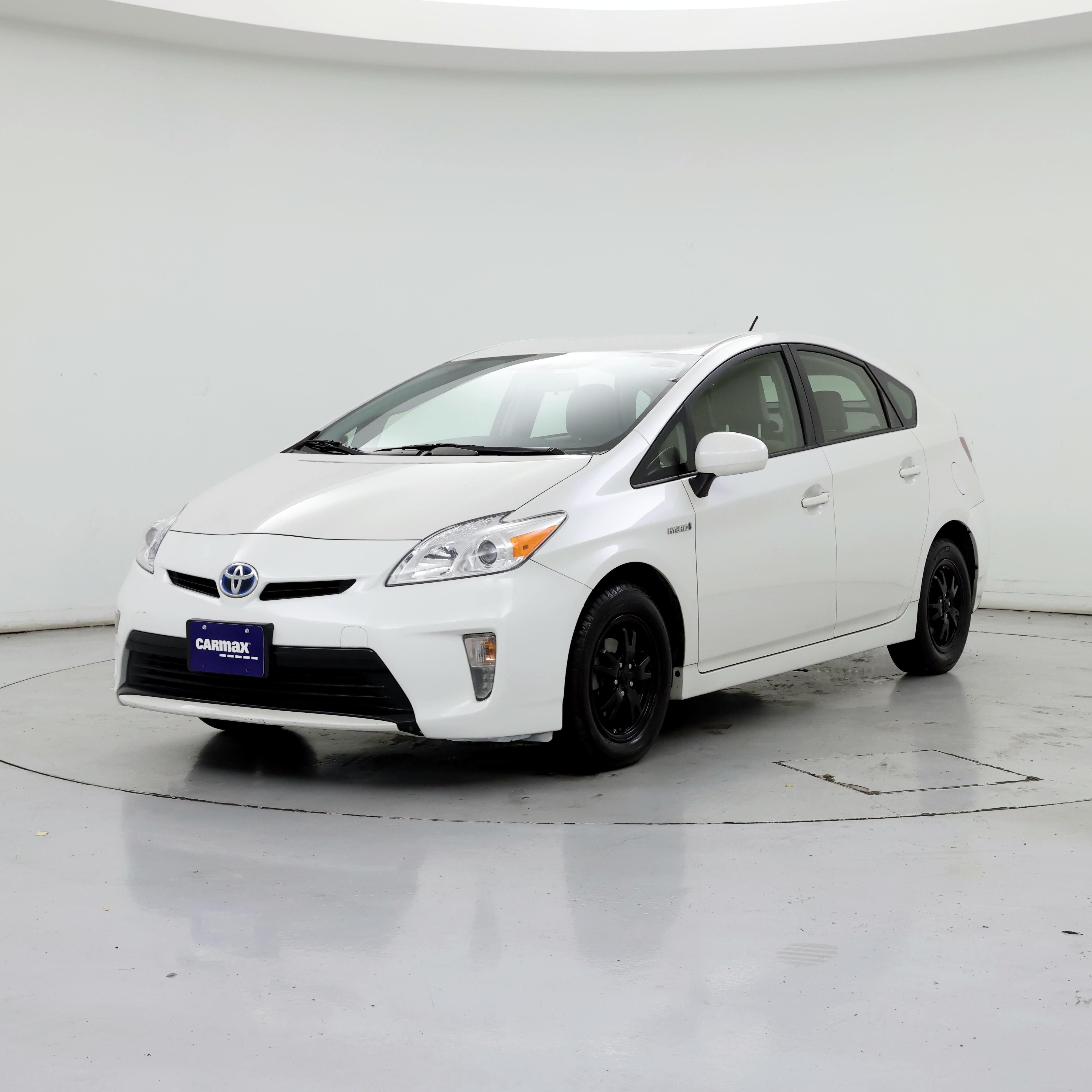 Thumbnail: 2015 Toyota Prius - 4