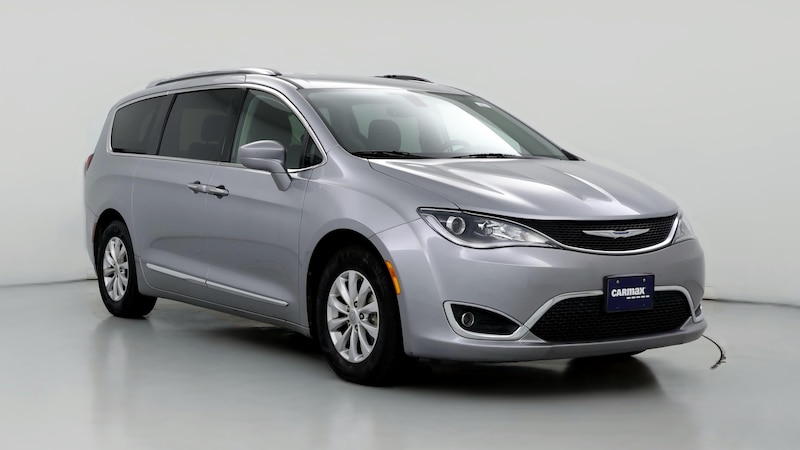 2019 Chrysler Pacifica Touring L Hero Image